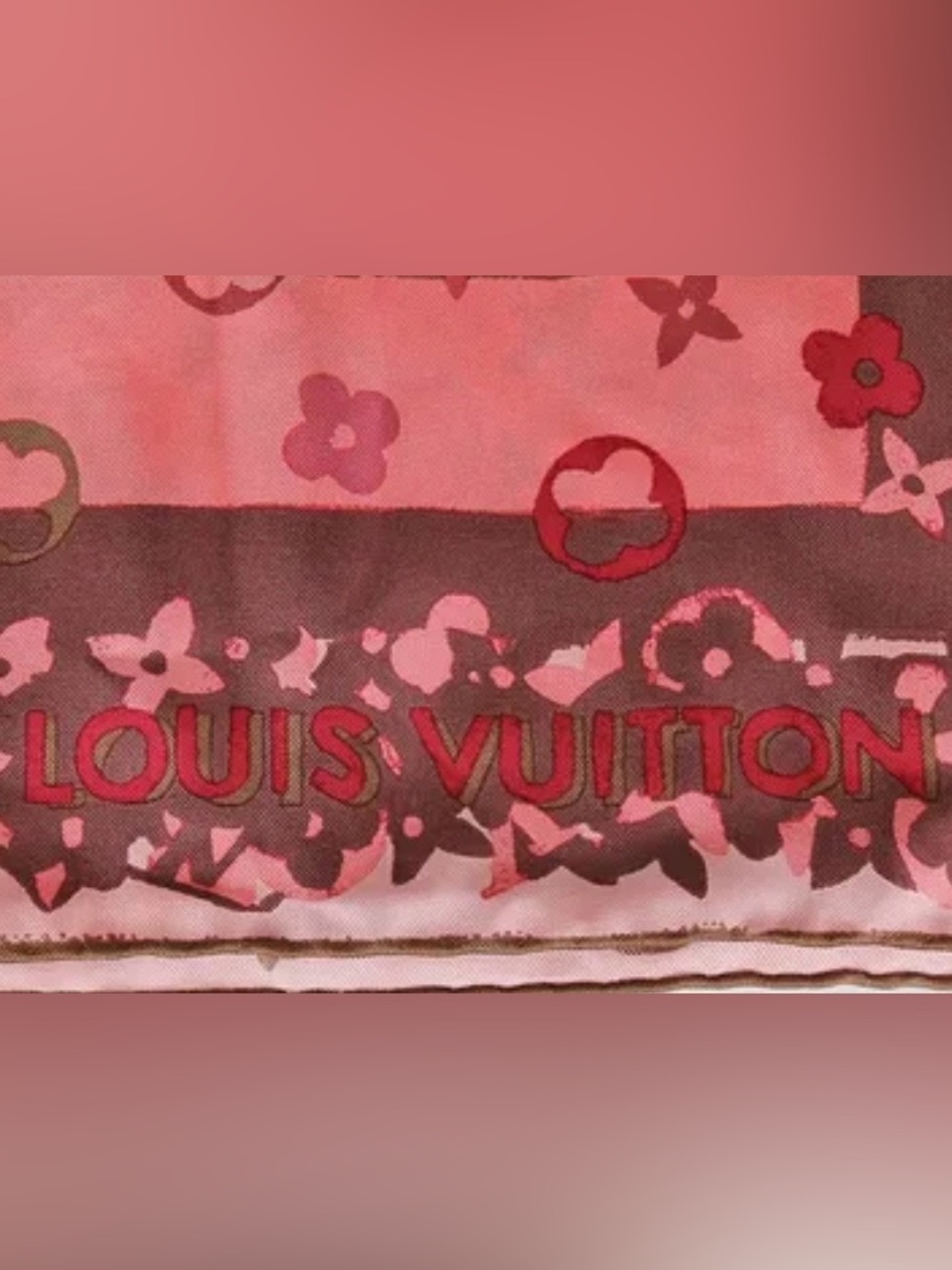 LOUIS VUITTON
Pink Watercolor Fleur Silk Scarf - Picture 3 of 4